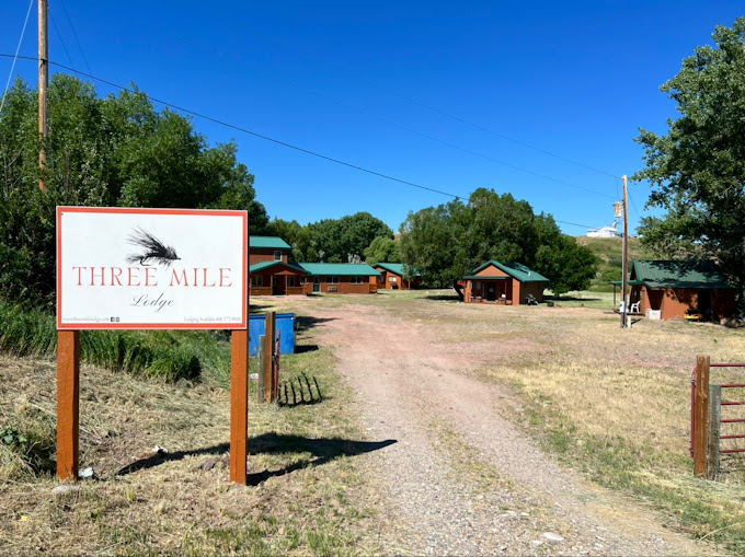 Three Mile Lodge Fort Smith, MT